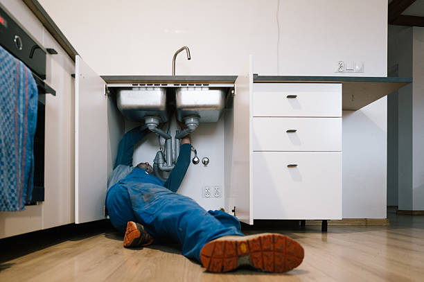 Professional Leak Detection technician working in Marathon, IA